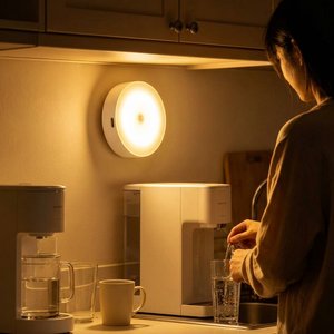 Lampe de nuit LED rechargeable 1W sans perçage, avec détecteur de mouvement, magnétique et amovible, pour l'intérieur - Product Image 1