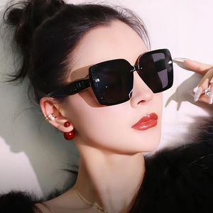 Gafas de Sol Polarizadas para Mujer, Protección UV400, Montura de PC Tipo 3, para Conducir y Viajar, Diseño Moderno - Product Image 3