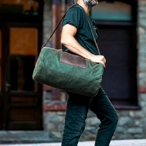 Sac de voyage en toile cirée en cuir véritable pour homme avec logo personnalisé, sac de voyage de grande capacité, sac de nuit robuste, LCTB-0140 - Product Image 1