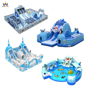 Parc aquatique gonflable sur le thème de l'ours polaire, fabriqué sur mesure, avec toboggan géant et piscine - Product Image 1