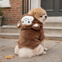 Hoodie personnalisable brodé pour chien, imprimé motif dessin animé, chaud et confortable en polaire peluche, marron
