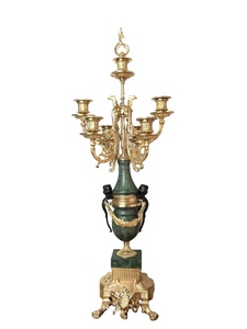 Coppia di Candelabri Ornati a 7 Bracci in Bronzo Dorato e Marmo per Arredamento e Collezione - Product Image 1