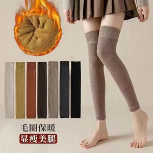 Women's Knee Socks With Wool Loops Thickened Fleece Lined Warm Over The Knee Socks For Winter Thermo Comfortable No Slip - Product Image 3