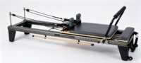Machine de Pilates Reformer Commerciale en Aluminium pour Studio et Salle de Sport avec Barre de Pied Coulissante Infinity – Ensemble Pilates pour Femmes