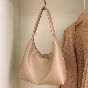 Sac fourre-tout simple et rétro à la mode pour femmes coréennes, grande capacité, avec fermeture éclair, doublure en PU souple, style robe taille haute, pour les trajets quotidiens - Product Image 2