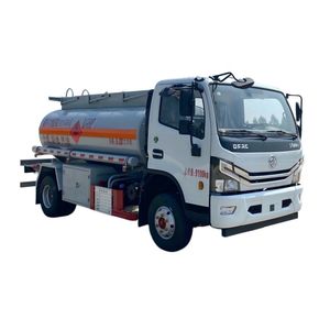 Petit camion-citerne diesel DONGFENG 4x2 de 5000 litres avec distributeur de carburant pour le ravitaillement - Product Image 1