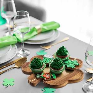 Plateau de service en bois assiettes en forme de trèfle en bois fruits Snack plateaux de service trèfle irlandais Acacia <span class=keywords><strong>planche</strong></span> à découper pour l'affichage des aliments - Product Image 5