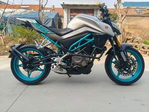 La moto <span class=keywords><strong>sportive</strong></span> classique Fengchun NK250 est idéale pour les trajets urbains et les courts voyages en moto. - Product Image 1