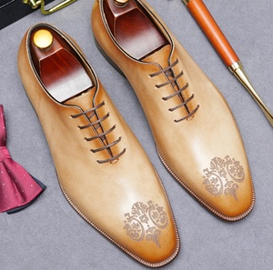 รองเท้าอ็อกซ์ฟอร์ดสไตล์วินเทจสำหรับผู้ชาย หนังแท้ ปิดหัวแบบสวม พื้นเรียบ กันลื่น กันน้ำ ลายดอกไม้ เหมาะสำหรับงานแต่งงาน - Product Image 1