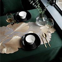 Tapis PVC de luxe au design classique Feuille de Ginkgo Dorée, durable, écologique, résistant à l'huile et à la chaleur, 33*92cm, chemin de table personnalisé pour la maison