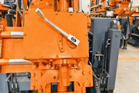 Foreuse de carottage portative sur chenilles MCE1200, entièrement hydraulique, à moteur diesel, pour sondage par câble, avec une profondeur de forage maximale de 1400 m
