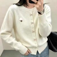 Pull décontracté pour femme, classique, uni, crème, col rond, manches longues, boutonné, avec broderie mignonne, léger