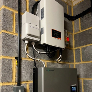 Inversor Solar Híbrido de 3.6KVA <span class=keywords><strong>3KW</strong></span> 24V DC, Onda Sinusoidal Pura, Conexión a Red y Fuera de Red, Inversor de Energía Solar MPPT para Sistemas Solares Domésticos - Product Image 1
