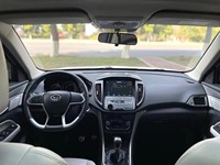 SUV Compacto Usado Económico BAIC Huansu S5 2017 2018 1.3T 5MT LHD 133HP 185Nm Techo Panorámico Cámara Trasera Coche Usado Confiable