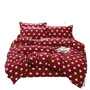 Nantong fabrication vente en gros, couleur rouge, cœurs imprimés, literie douce, ensemble de housse de <span class=keywords><strong>couette</strong></span> pour mariage - Product Image 1