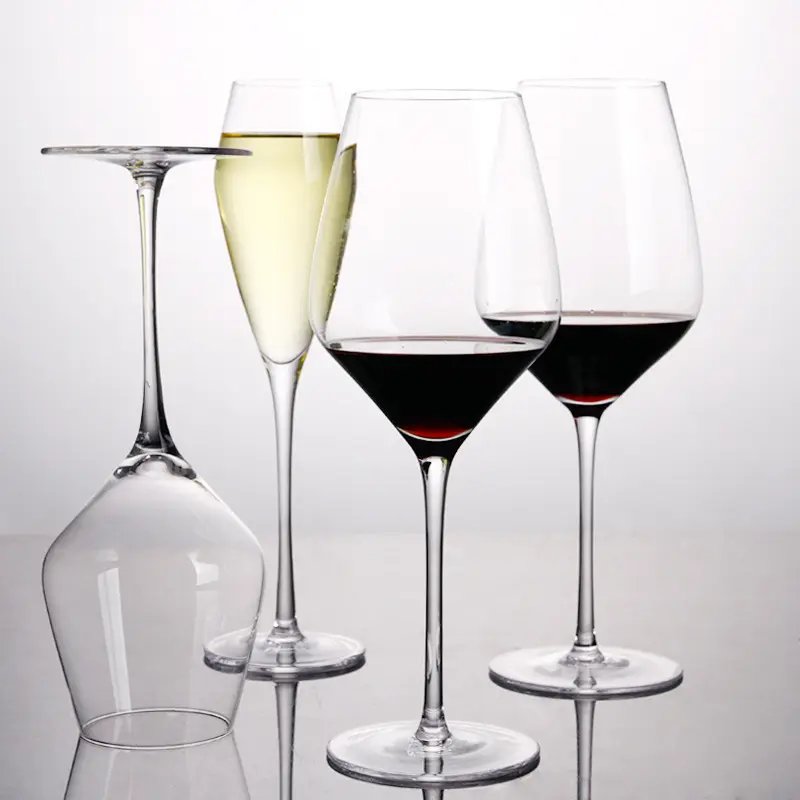 ハンドブロークリアクリスタルレッド & ホワイトワイングラス4個セットロングステムワイングラス