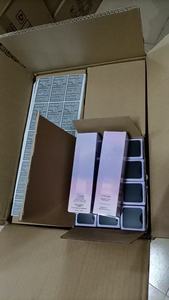 Spray fijador de maquillaje, nuevo producto superventas - 118ml. Controla fuertemente la grasa, hidrata y mantiene el maquillaje por mucho tiempo. - Product Image 6