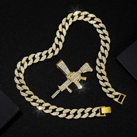 Collier pendentif mitraillette M4A1 hip-hop européen et américain avec chaîne cubaine en alliage