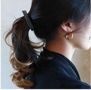 Boucles d'oreilles créoles en plaqué or 18k pour femmes, créoles simples, chics et épais - Product Image 5