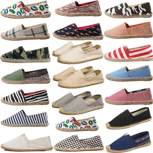 Espadrillas Casual <span class=keywords><strong>Chic</strong></span> fatte a mano da donna con Delicate scarpe di tela Slip-On ricamate floreali per la primavera e l'inverno - Product Image 1