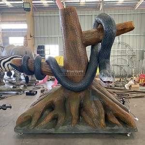 Salle d'exposition <span class=keywords><strong>de</strong></span> vulgarisation scientifique écologique gigantesque, modèles animatroniques, animaux animatroniques - Serpent sur le tronc d'un arbre - Product Image 4