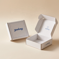 Petites boîtes d'emballage en carton ondulé recyclable noir pour l'envoi de chaussures et de vêtements, avec impression personnalisée