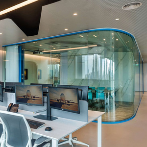 Gebogen Glazen Scheidingswanden Wand Gebogen Glas Met Deur Uniek Artistiek Gevoel Kantoorruimte 108Mm Full View Enkel Dubbel Glas - Product Image 2