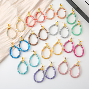 Nuovi <span class=keywords><strong>Orecchini</strong></span> Colorati, <span class=keywords><strong>Orecchini</strong></span> Semplici e Affascinanti, Gioielli, Regalo per la <span class=keywords><strong>Festa</strong></span> <span class=keywords><strong>della</strong></span> <span class=keywords><strong>Mamma</strong></span> per Donne - Product Image 1