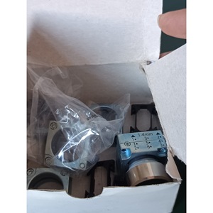 Interrupteur à bouton-poussoir Siemens, métal rond vert lumineux, 24V 1A 1NO, acier au carbone - Product Image 2