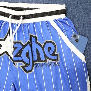 Shorts de sport pour hommes en polyester 100% avec poches zippées, personnalisables avec logo, pour l'été et l'entraînement au basketball - Product Image 5