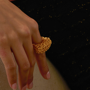 Anelli a banda vuota geometrici irregolari unici con perline piene in ottone intrecciato anelli Web con stampa 3D Designer di gioielli personalizzati produttore - Product Image 6