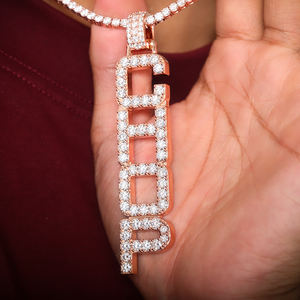 Liontin kustom VVS Moissanite dengan 925 perak murni berlapis emas mawar huruf es nama kustom Hip Hop Bling gaya perhiasan - Product Image 2