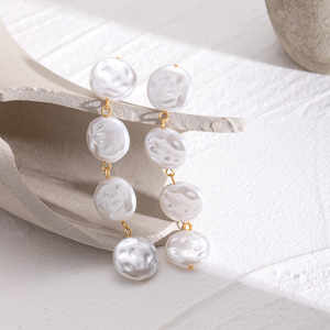 Vendita calda <span class=keywords><strong>stile</strong></span> <span class=keywords><strong>barocco</strong></span> irregolare 18k placcato oro grande perla barocca orecchini di dichiarazione esagerata orecchino per le donne regalo di nozze - Product Image 2