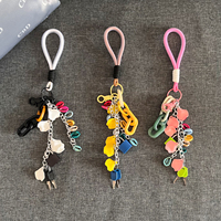 Porte-clés, breloque de sac, accessoires de sac, breloques mixtes colorées en plastique, motifs fleur, coquillage, perle, cordon, chaîne, cadeau pour femmes