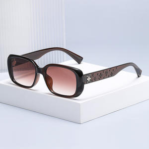 ใหม่แฟชั่นแว่นกันแดดกรอบสี่เหลี่ยมสำหรับผู้หญิงสีดำกรอบพีซี UV400 ป้องกันคลาส 2 บังแดดหมายเลขชิ้นส่วน RG 99044 - Product Image 3