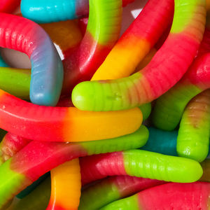 OEM/ODM Atacado Bulk Sour Doce Frutado Sabor Geléia Gummy Worm Mastigação Doces Macio Em Massa Importação De Doces Da China Saco Embalagem - Product Image 1