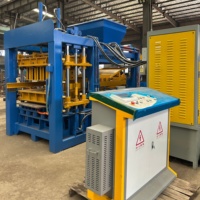 Machine à briques de pavage en béton QT8-15 avec système de formage automatique