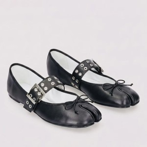 Zapatos de Punta Dividida 2026 para Mujer, de Corte Bajo, Casuales para Exteriores, con Hebilla Decorativa, Versátiles y Cómodos para Uso Diario - Product Image 3