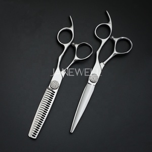 Ensemble de <span class=keywords><strong>ciseaux</strong></span> à cheveux en acier inoxydable japonais, 6 pouces, <span class=keywords><strong>argent</strong></span>és, lisses, <span class=keywords><strong>ciseaux</strong></span> de coiffure pour barbier - Product Image 2