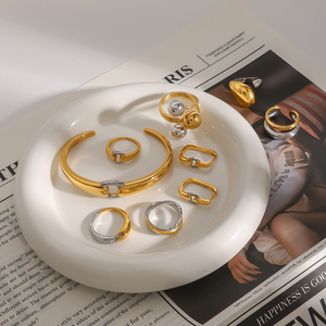 J & D anting-anting baja tahan karat wanita, perhiasan Fashion minimalis baja tahan karat pelat emas 18k - Product Image 2