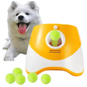 Giocattolo volante automatico per cani lancio di campi da Tennis lanciatore di palline per animali domestici dispositivo di emissione alimentare alimentatore interattivo per cani lanciapalle