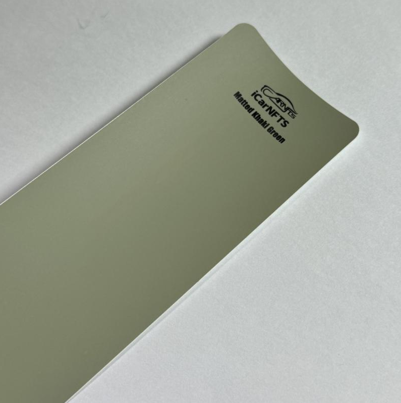 สีกากีสีเขียวด้าน