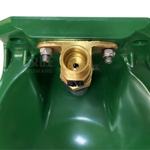 Vanne en cuivre vert Abreuvoirs automatiques durables pour chèvres et moutons Abreuvoirs automatiques pour chevaux - Product Image 3