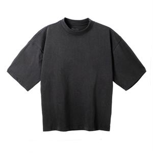 Découvrez le T-shirt en coton surdimensionné pour homme - Tee-shirt vintage délavé pour un look décontracté et élégant - Product Image 3