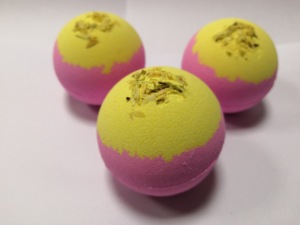 Bombe da Bagno Quadrate Effervescenti Ultrasottili (2mm) con Pellicola Termoretraibile - Ingrosso OEM, Fatte a Mano, Vegane - Product Image 2