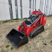Chargeuse compacte sur chenilles 420 kg de charge nominale 500 kg max EPA EURO5 3 cylindres diesel compacte