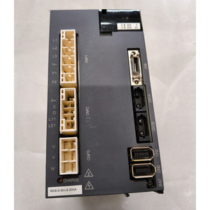 Controlador de Accionamiento de Eje DCS MDS-D-SVJ3-20NA - Product Image 1