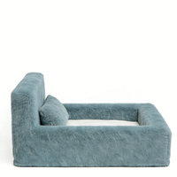 Lit pour chien en mousse à mémoire de forme rectangulaire gris poussière, en fausse fourrure de luxe, avec coussin assorti