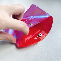Pochette de rangement pour cartes en PVC holographique avec logo personnalisé en relief, fermeture à bouton-pression, sac en plastique pour cartes d'identité, cartes de crédit, emballage pour cartes professionnelles
