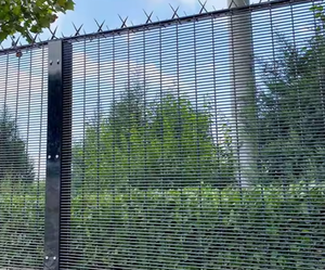 Silent358 barriera acustica un elegante scherma traliccio & cancelli soluzione - Product Image 2